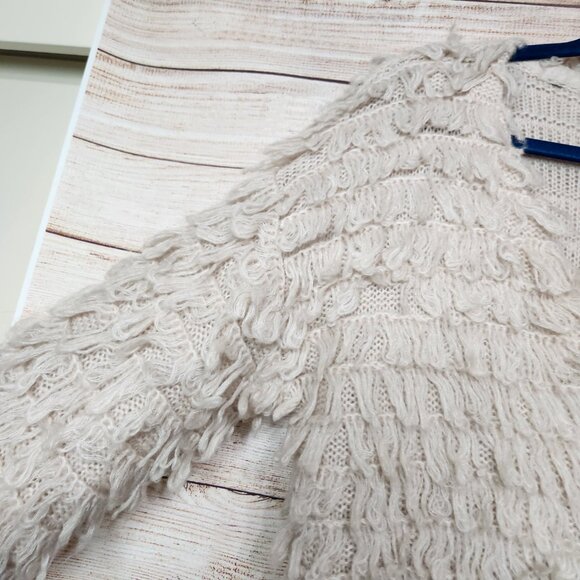ASTR The Label Short Shaggy Loop Knit Cardigan Beige Sweater Size M Wool Blend - Picture 3 of 15
